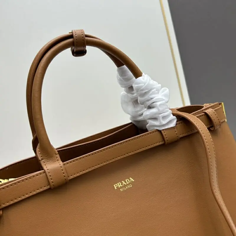 prada aaa qualite sac a main  pour femme s_12231103